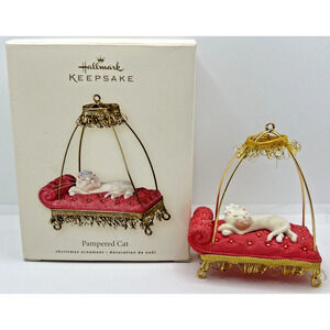 2007 Hallmark Pampered Cat Keepsake Ornament U59